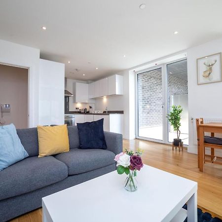 La Creme 1 Bed Apartment - Canning Town London Exterior photo