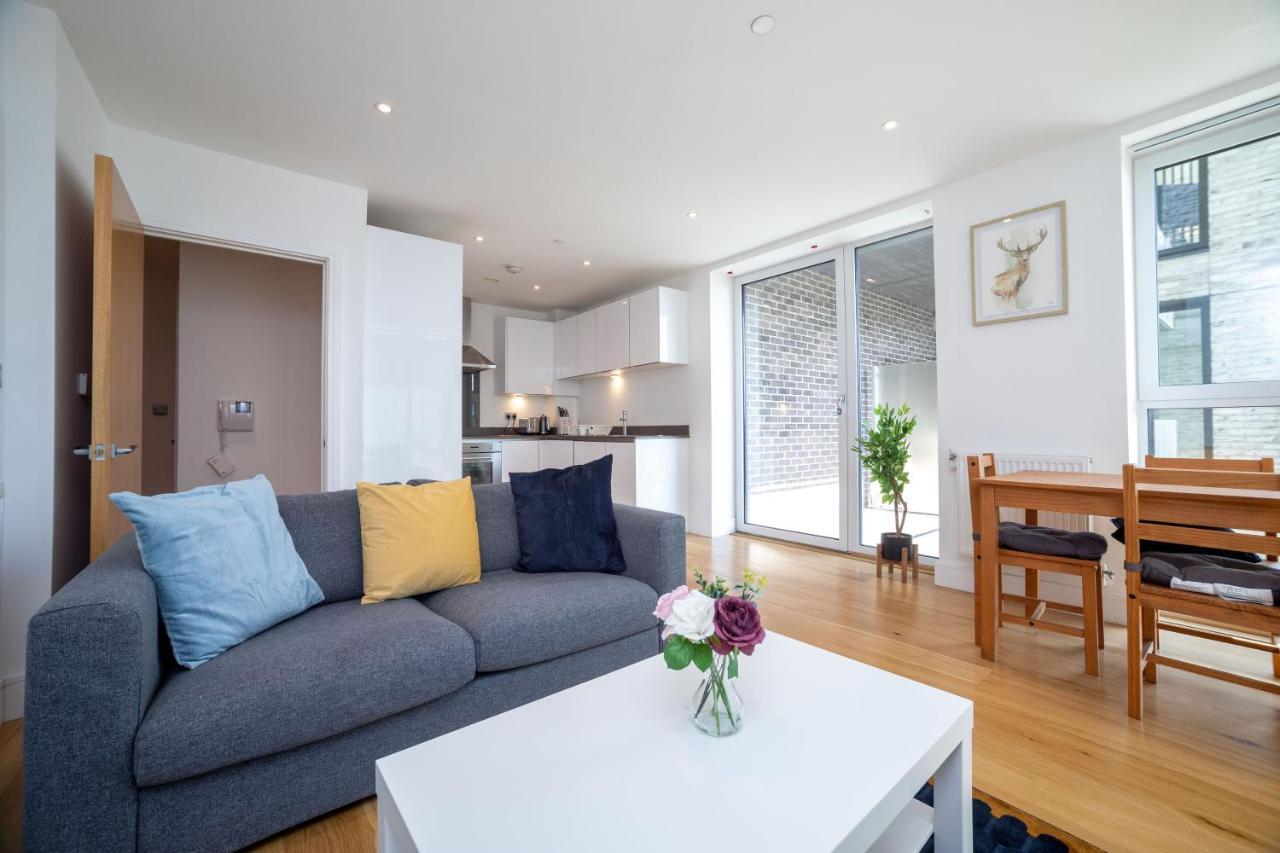 La Creme 1 Bed Apartment - Canning Town London Exterior photo