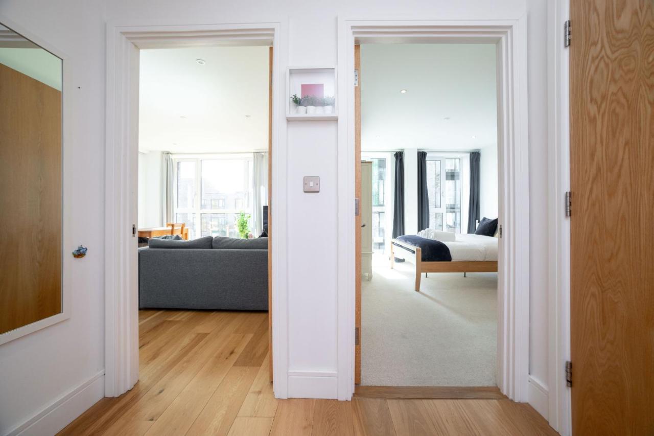 La Creme 1 Bed Apartment - Canning Town London Exterior photo