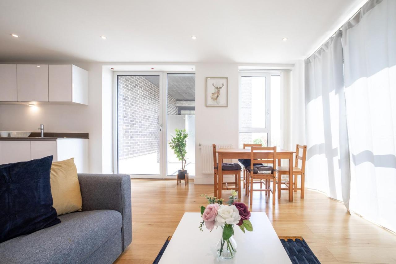 La Creme 1 Bed Apartment - Canning Town London Exterior photo