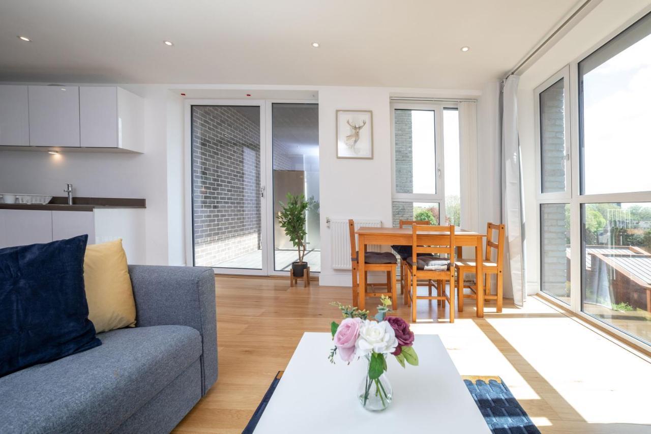 La Creme 1 Bed Apartment - Canning Town London Exterior photo